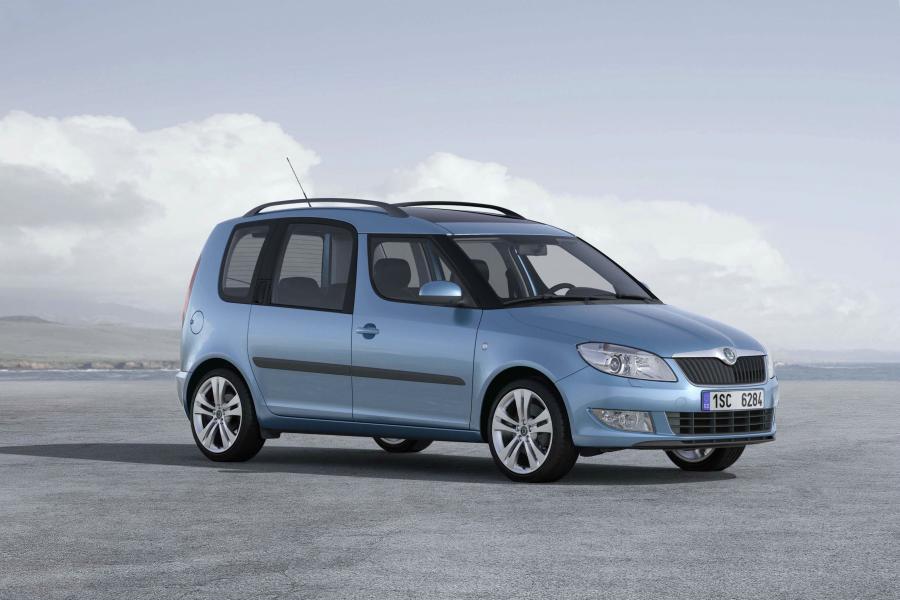  Skoda Roomster 2010 года  (фото 11 из 46)